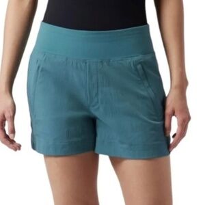 Athleta NWT Teal Trekkie North Short – Size 4, High-Performance Hiking Short